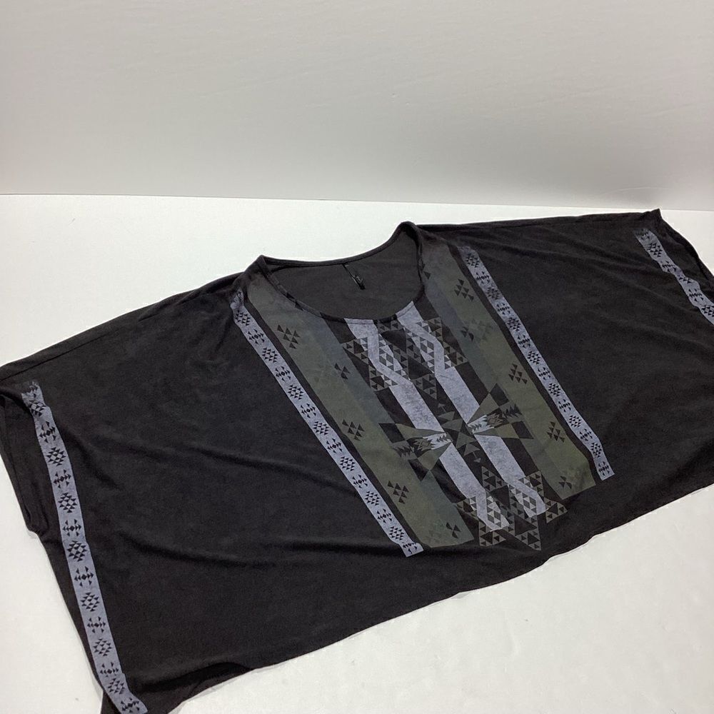 Mono B Brand Wide Fit Crop Aztec One Size Shawl Bat Wing Style Top